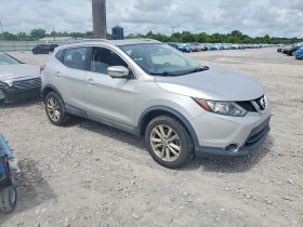 NISSAN ROGUE SPORT SV, 2017