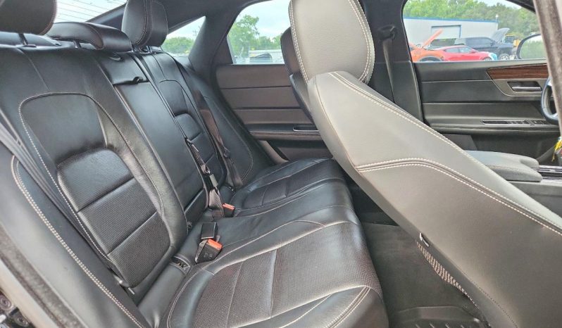 
JAGUAR XF S, 2016 full									