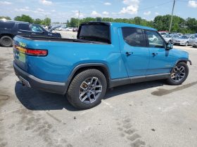 RIVIAN R1T LAUNCH EDITION, 2022 (2021)