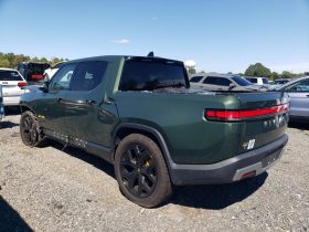 RIVIAN R1T ADVENTURE, 2022