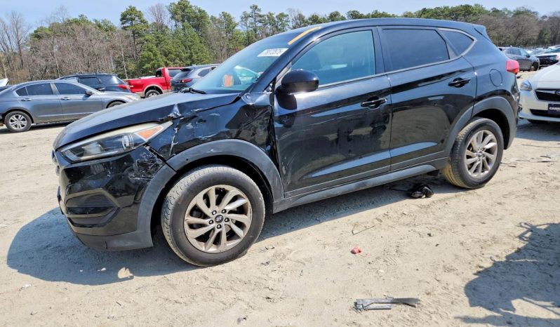 
HYUNDAI TUCSON SE, 2017 (2016) full									