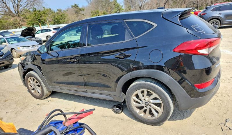 
HYUNDAI TUCSON SE, 2017 (2016) full									
