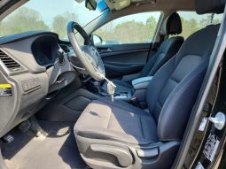 
HYUNDAI TUCSON SE, 2017 (2016) full									