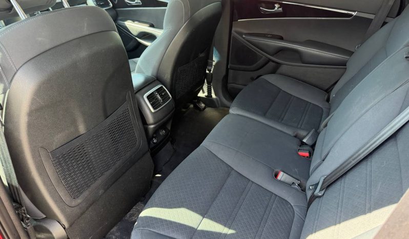 
KIA SORENTO LX, 2017 (2016) full									