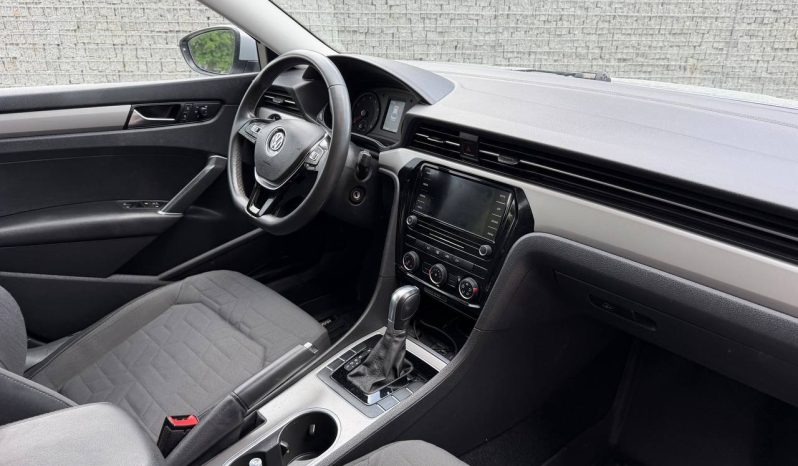 
VOLKSWAGEN PASSAT S, 2021 (2020) full									