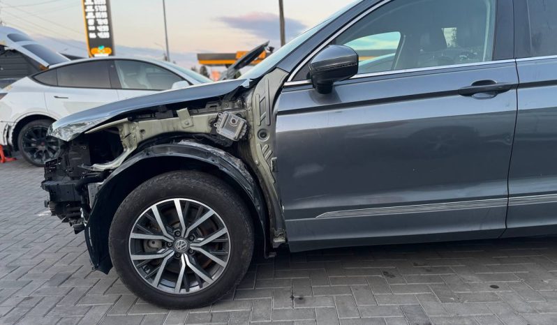 
VOLKSWAGEN TIGUAN SE, 2020 full									