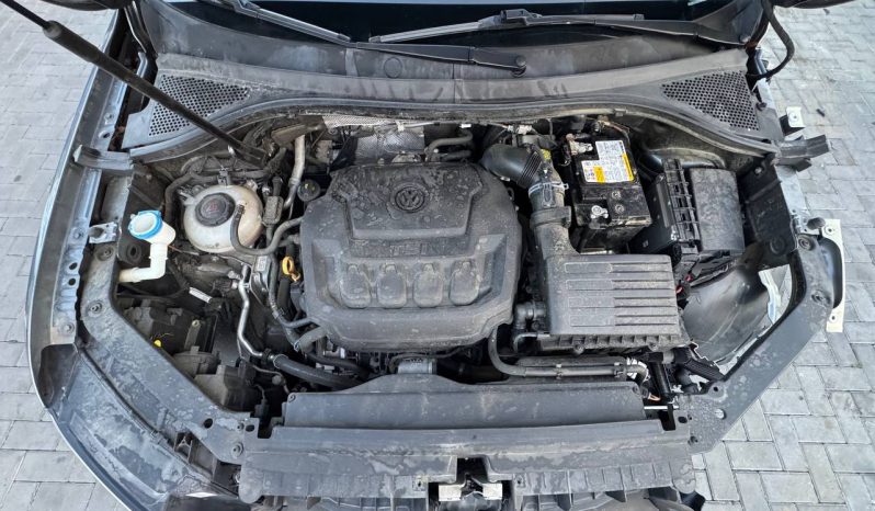 
VOLKSWAGEN TIGUAN SE, 2020 full									