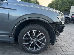 
VOLKSWAGEN TIGUAN SE, 2020 full									