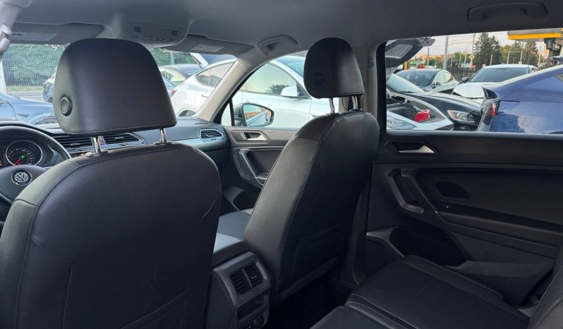 
VOLKSWAGEN TIGUAN SE, 2020 full									