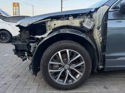 
VOLKSWAGEN TIGUAN SE, 2020 full									