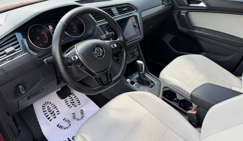 
VOLKSWAGEN TIGUAN 2.0T SEL, 2018 (2017) full									