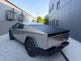 TESLA CYBERTRUCK, 2024