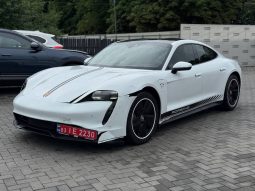 PORSCHE TAYCAN, 2022