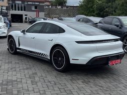 PORSCHE TAYCAN, 2022