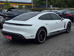 PORSCHE TAYCAN, 2022