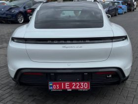 PORSCHE TAYCAN, 2022