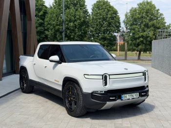 RIVIAN R1T ADVENTURE, 2022