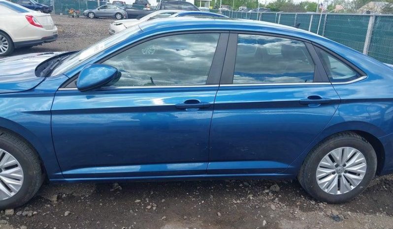 
VOLKSWAGEN JETTA S, 2019 (2018) full									