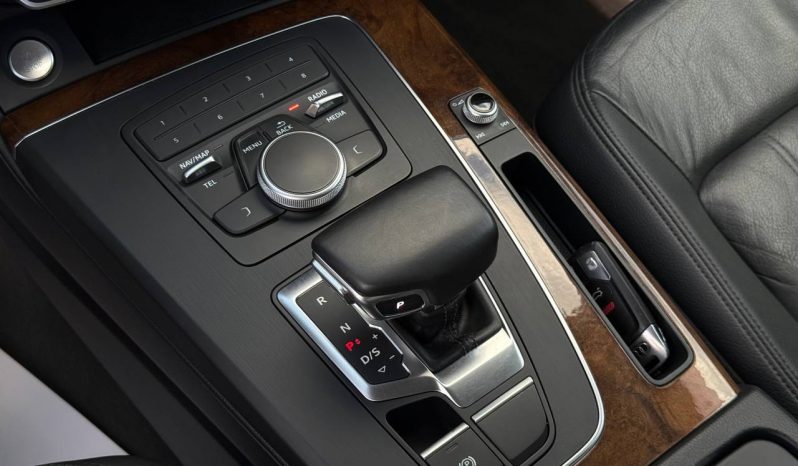 
AUDI Q5 2.0T TECH PREMIUM, 2018 full									