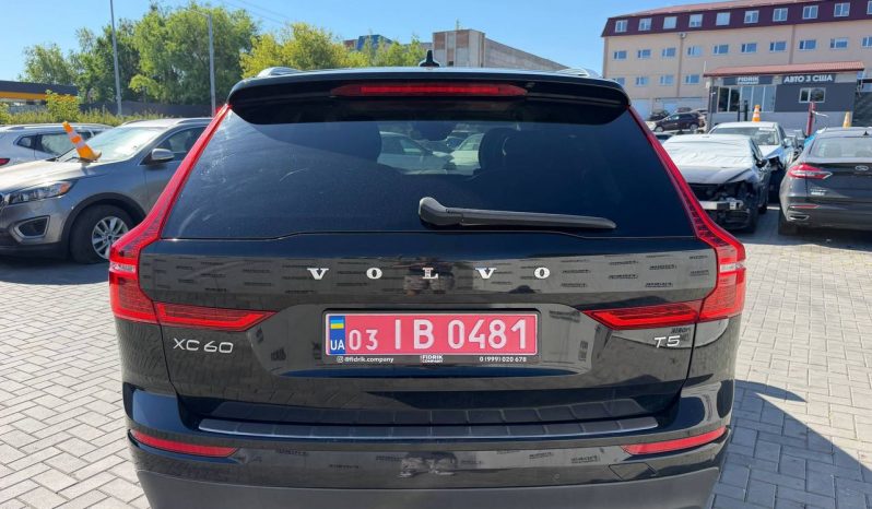 
VOLVO XC60 T5 MOMENTUM, 2019 (2018) full									