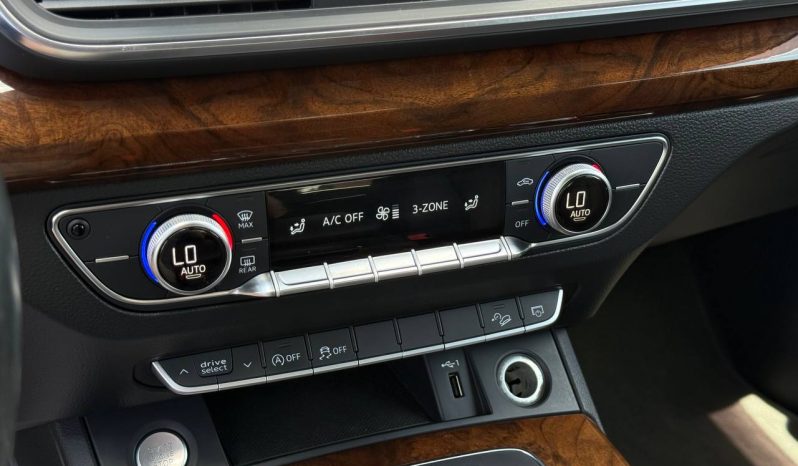 
AUDI Q5 2.0T TECH PREMIUM, 2018 full									