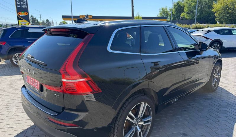 
VOLVO XC60 T5 MOMENTUM, 2019 (2018) full									
