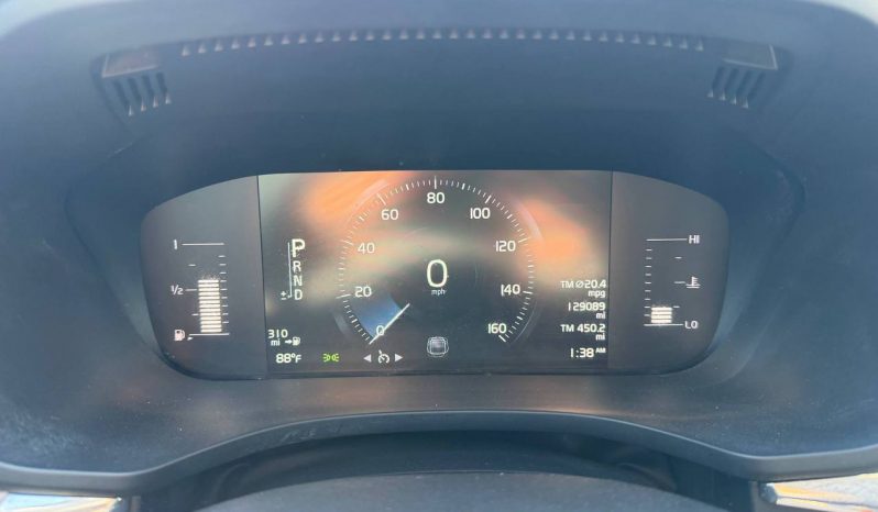 
VOLVO XC60 T5 MOMENTUM, 2019 (2018) full									