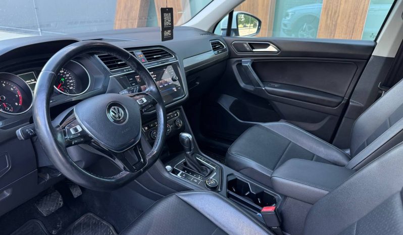 
VW TIGUAN SE, 2018 (2017) full									