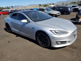 TESLA MODEL S 75D, 2018