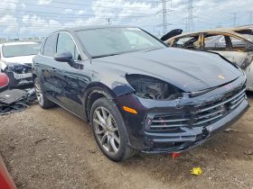 PORSCHE CAYENNE S, 2019 (2018)