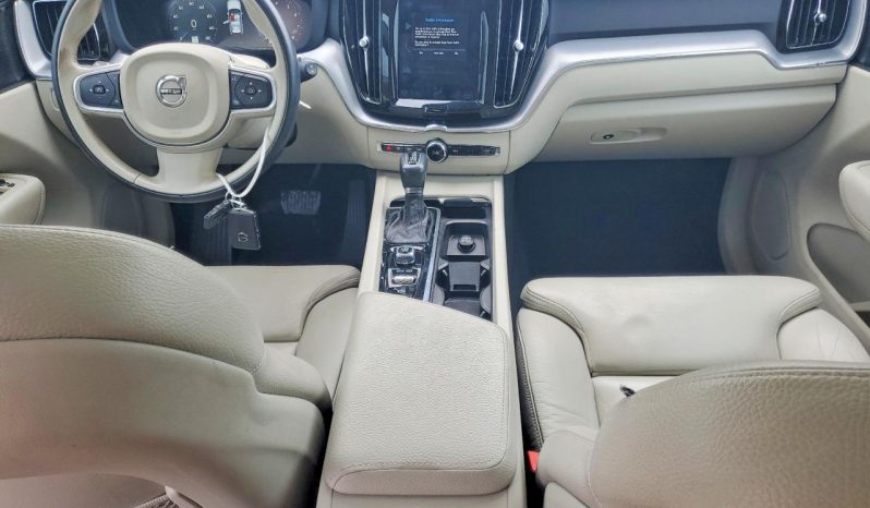 
VOLVO XC60 T5 MOMENTUM, 2019 (2018) full									