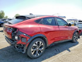 FORD MUSTANG MACH-E PREMIUM, 2023