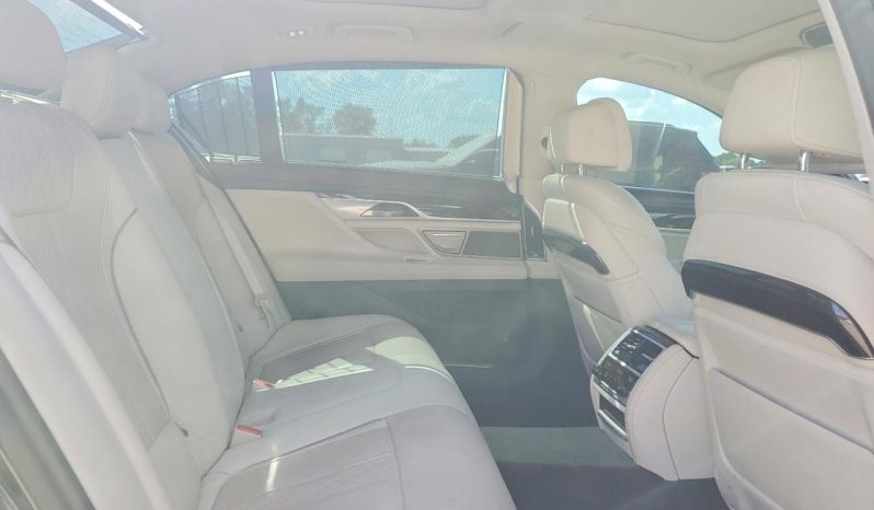 
BMW 740 I, 2017 full									