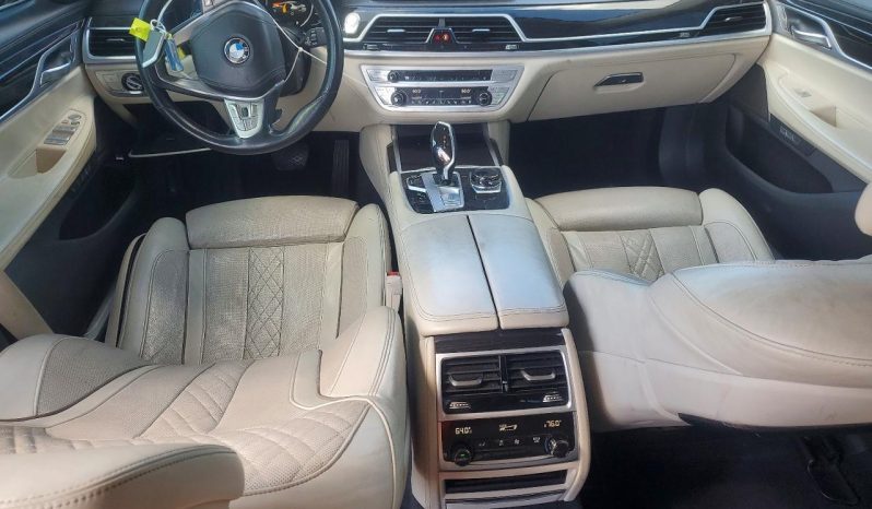 
BMW 740 I, 2017 full									