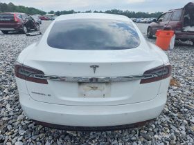 TESLA MODEL S 75, 2017