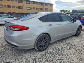 FORD FUSION SE HYBRID, 2018 (2017)