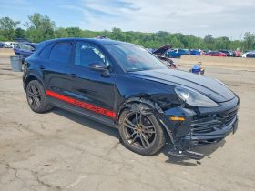 PORSCHE CAYENNE, 2020 (2019)