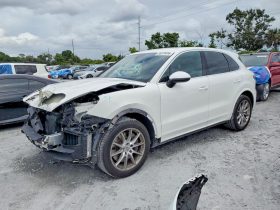 PORSCHE CAYENNE, 2021