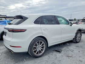 PORSCHE CAYENNE, 2021