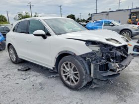 PORSCHE CAYENNE, 2021