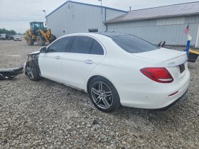 MERCEDES-BENZ E 300 4MATIC, 2017 (2016)