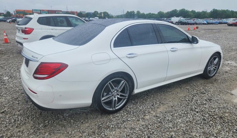 
MERCEDES-BENZ E 300 4MATIC, 2017 (2016) full									