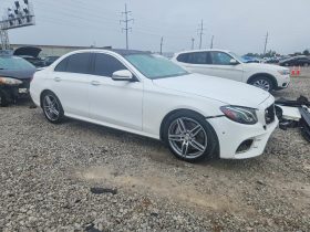 MERCEDES-BENZ E 300 4MATIC, 2017 (2016)