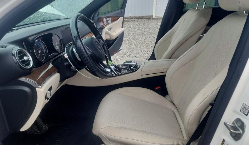 
MERCEDES-BENZ E 300 4MATIC, 2017 (2016) full									