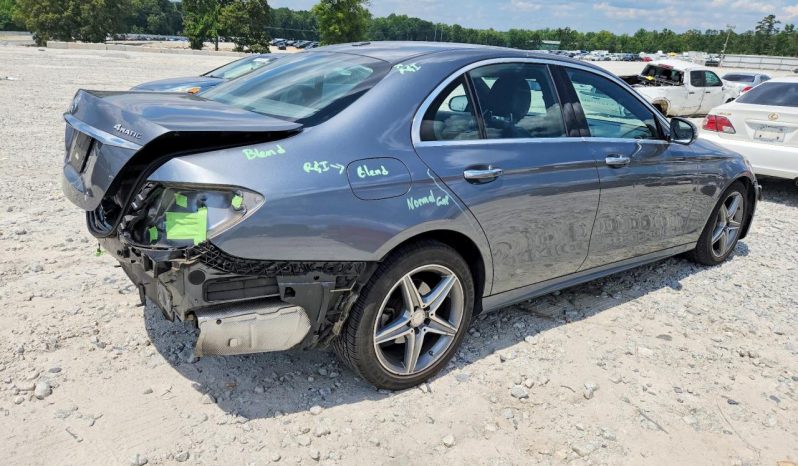
MERCEDES-BENZ E 300 4MATIC, 2017 (2016) full									
