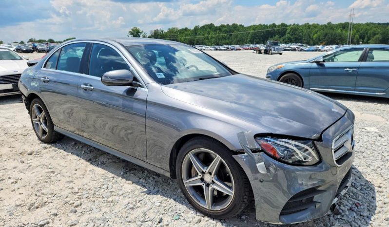 
MERCEDES-BENZ E 300 4MATIC, 2017 (2016) full									