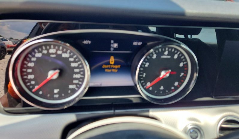 
MERCEDES-BENZ E 300 4MATIC, 2017 (2016) full									