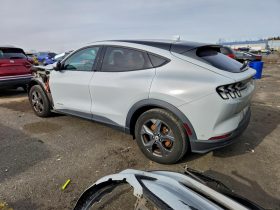 FORD MUSTANG MACH-E SELECT, 2021