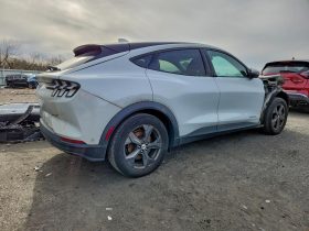 FORD MUSTANG MACH-E SELECT, 2021