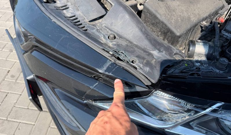 
TOYOTA CAMRY LE, 2019 (2018) full									